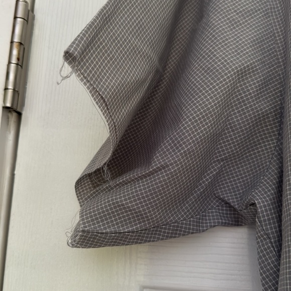 Bill Blass Men's Checkered Button-Down Shirt - Picture 4 of 4